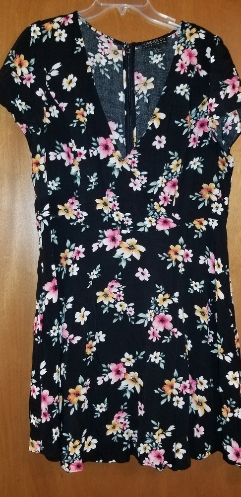Forever 21 Plus floral wrap dress